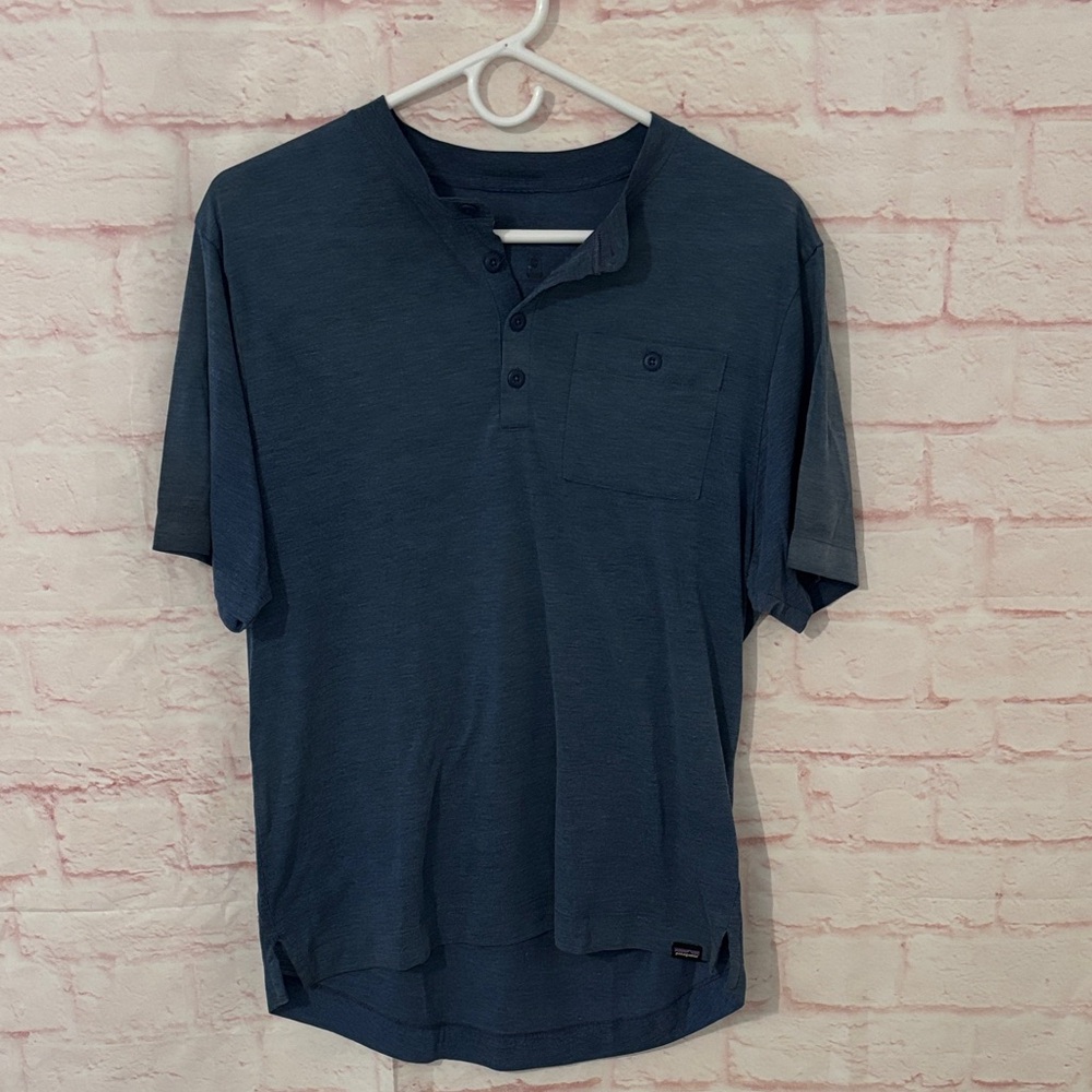 Patagonia men’s short sleeve pocket henley shirt